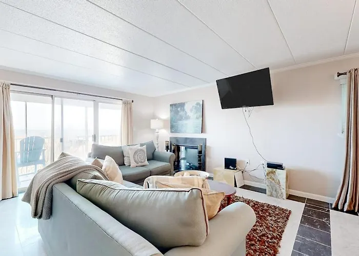 Holiday home Waterfront Family-friendly With Private Balcony Ac Shared Outdoor Pool *